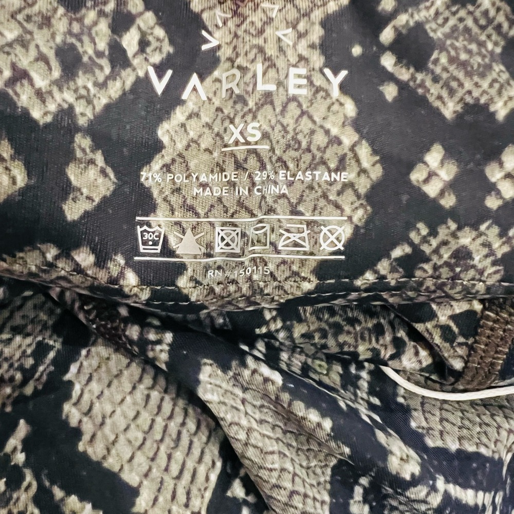 NWT Varley Leggings Python Snakeskin in Black and Gray Size XS - Picture 7 of 7